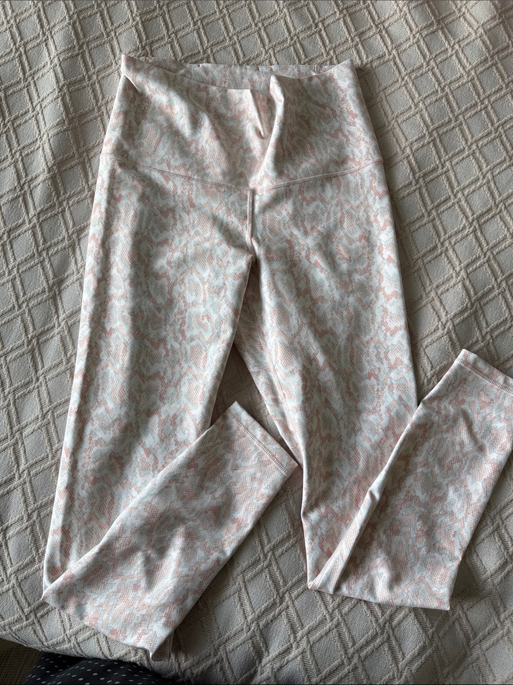 Old Navy Active Power Soft Light Pink Patterned High-Waist Leggings